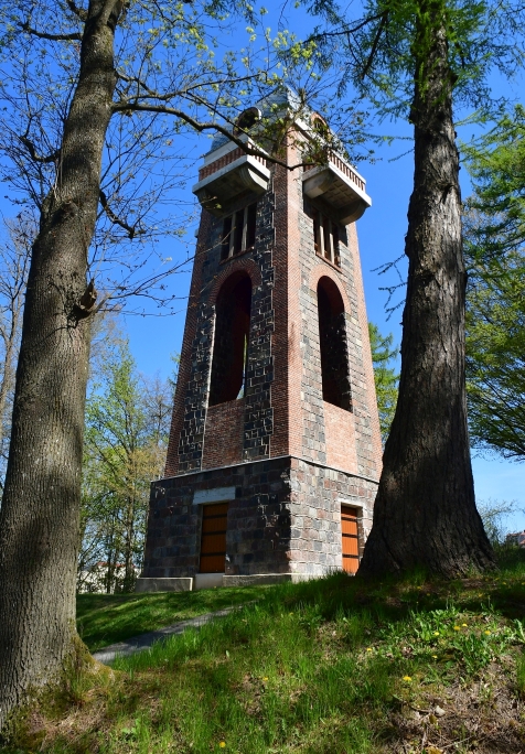 Zabytkowa wieża Bismarcka