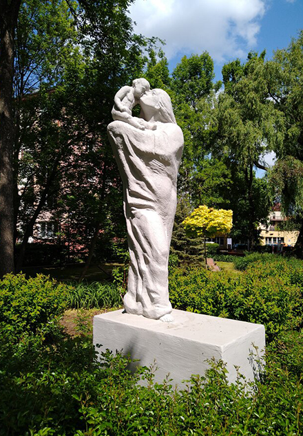 Rzeźba Macierzyństwo