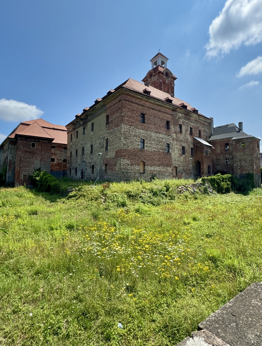 Zamek Dewinów - Bibersteinów